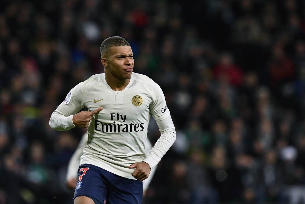 港股异动 | 比亚迪股份(01211)涨超3% 11月销售达48万辆创年内新高